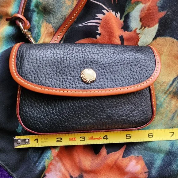 Dooney & Bourke Black & Tan Pebble Leather Wristlet - Picture 5 of 5